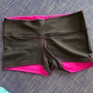 Lululemon Reversible athletic shorts sz 10